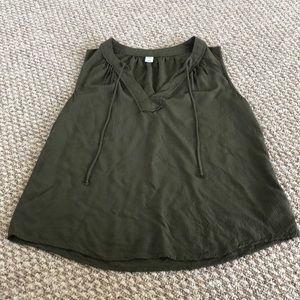 Women’s old navy tank top